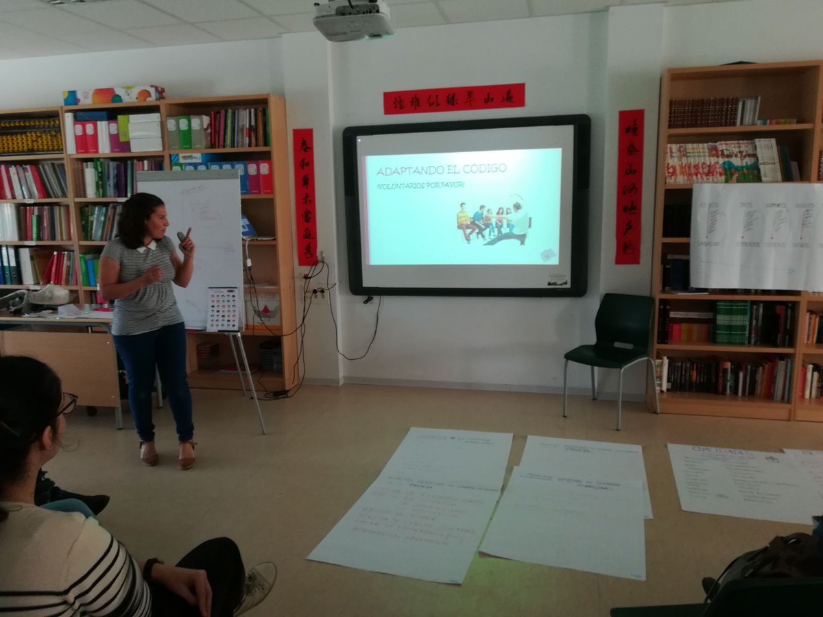CrecerSumando's tweet photo. Liderazgo como capacidad de establecer el límite respetandote,respetándome y respetando el contexto donde estemos. Ese es el gran reto que han comenzado hoy las familias del @AMPA_HBST gracias por sumar aprendizajes a mi camino. https://t.co/e3HJTerhjC
