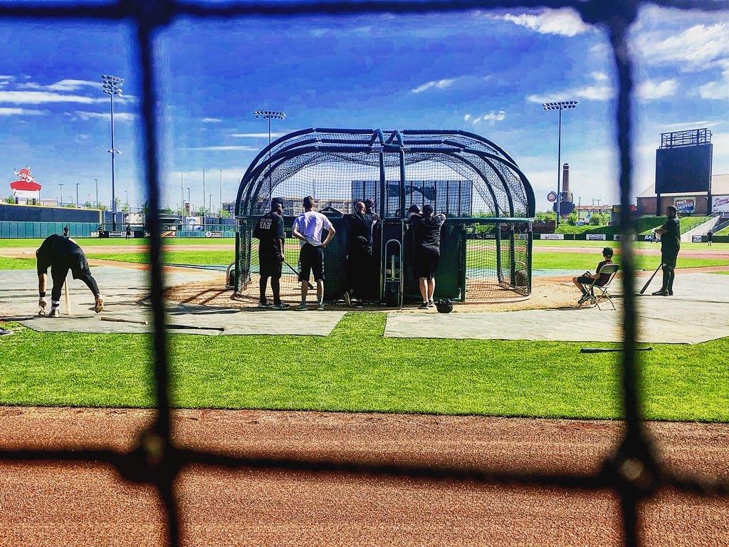 walkoff28's tweet photo. One thing I love besides hitting homers in the game is hitting homers in BP! #DWDB #FeelGoodFriday #PVOGang โพ๐ฃ๐๐พ https://t.co/Id5qumLrrI
