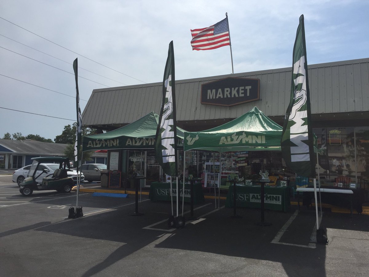 Glaser_GB's tweet photo. Looking forward to a great night celebrating with @USFalumniAssn #Fast56 winners @belleairmarket at their wine tasting 2nite. Such a great neighborhood store. Wine, Cigars, Craft Beers & more #GoBulls๐ค๐ป https://t.co/2PJY7KEw2z