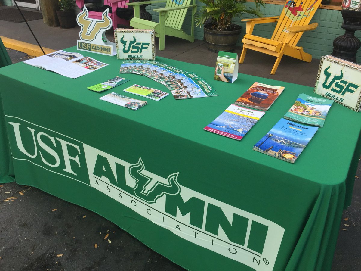 Glaser_GB's tweet photo. Looking forward to a great night celebrating with @USFalumniAssn #Fast56 winners @belleairmarket at their wine tasting 2nite. Such a great neighborhood store. Wine, Cigars, Craft Beers & more #GoBulls๐ค๐ป https://t.co/2PJY7KEw2z