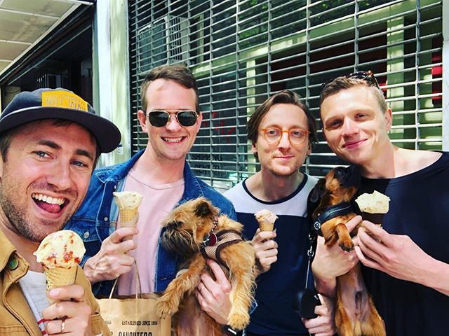 Made the most of our cancelled flight. A day spent with friends, dogs and ice cream in NYC! ift.tt/2I8qEpw