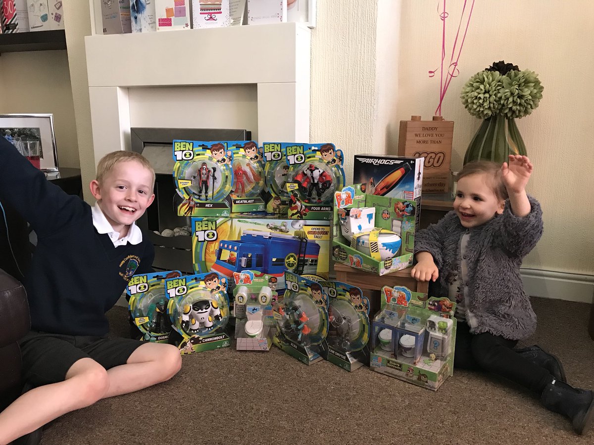 NikkiYxXx's tweet photo. @Nigelclarketv look what turned up his afternoon - the kids are over the moon with their first lot of prizes. They haven’t stopped playing with them. Thanks again for choosing us as the winner of @kidtropolisgb competition
 #nigelclarke #kidtropolis #competition #winner #toys https://t.co/OZlbCHe7aK