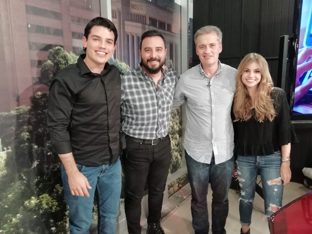 SantiagoRios's tweet photo. Los resultados del #BugerMasterCo . Hoy en @ComiteGerencia _ Canal @CosmovisionOfi 8:30 PM  con su organizador @tuliorecomienda  Además negocios, tendencias e innovación . Véalo aquí: https://t.co/jDv0qiUNZA o https://t.co/SFLq2BOEKh
TigoUne C10
Claro TV C125 https://t.co/yzfwccGheW