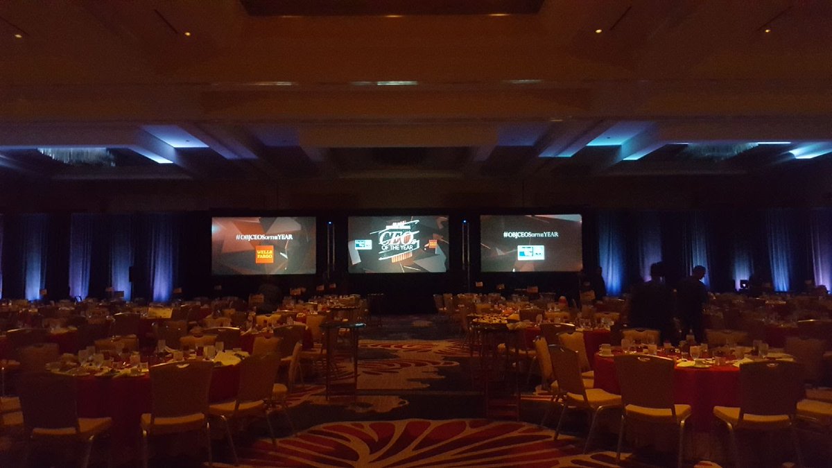 edgefactory's tweet photo. Honored to contribute to another successful #OBJCEOSoftheYear award luncheon for @OBJEvents presented by @hfuw &amp; @WellsFargo! #edgefactory #showlooks #Withedge #visualdesign #lightingdesign #visualeffects #VFX #GFX https://t.co/AL2wCOTfhD