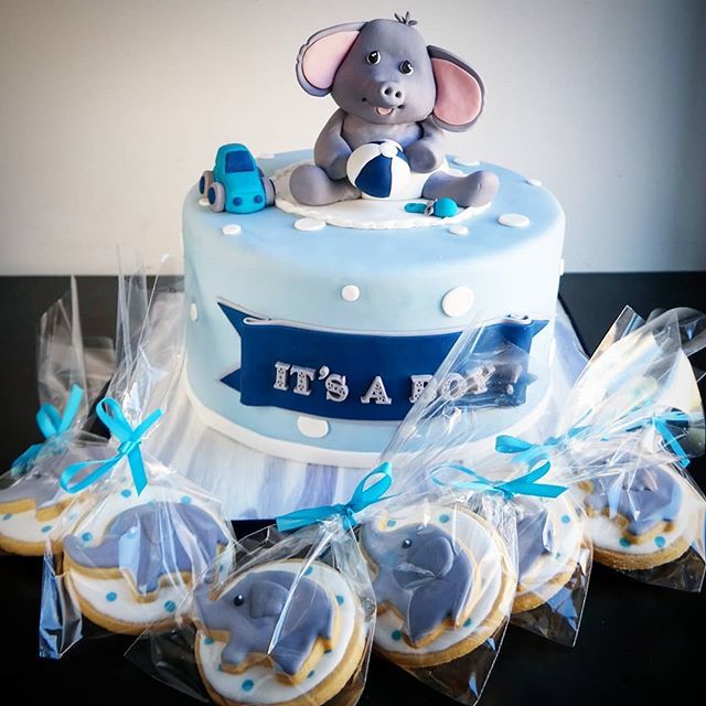 cakesbyshirley's tweet photo. It's a boy! ππΌπ
.
.
.
.
#elephantcaketopper #sugartopper #babyshower #babyshowercake #torontocakes #customtopper #customcake #customcookies #partyplanning #eventplanning #weddingplanner #torontoevents #torontocookies #foodie#royalicingcookies #partyf⦠https://t.co/xhIMyUbBSb https://t.co/WC7tNRVrBG