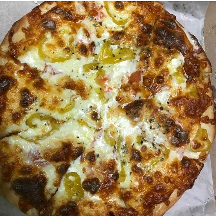 insideoutspizza's tweet photo. Pizzaz pizza open till 9 give us a call 215-755-7946 #philly #phillyfood https://t.co/afg7VAvtIi