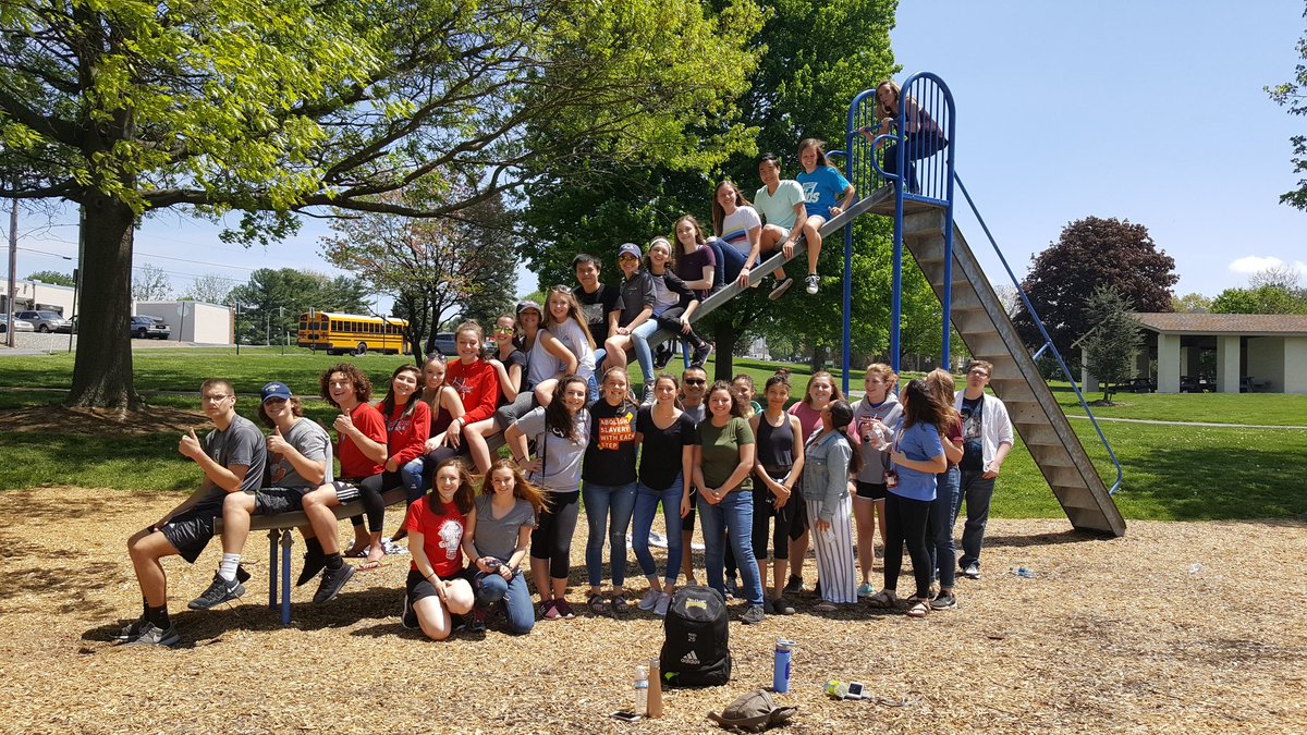 tsflick's tweet photo. AP biology collecting data for a population study. Next week they use Excel to analyze data. They'll calculate life expectancy and mortality and then compare people born in 1800s v. 1900s and males v. females.  Lunch break and recess too. @CVSciTech https://t.co/GG9XAArBgb
