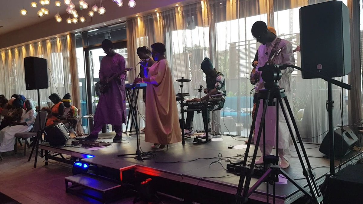 ndumbelandprod's tweet photo. @SoFatOo showcase at #Pullman #dakart #ndumbelandband https://t.co/A6NQXdPq7G