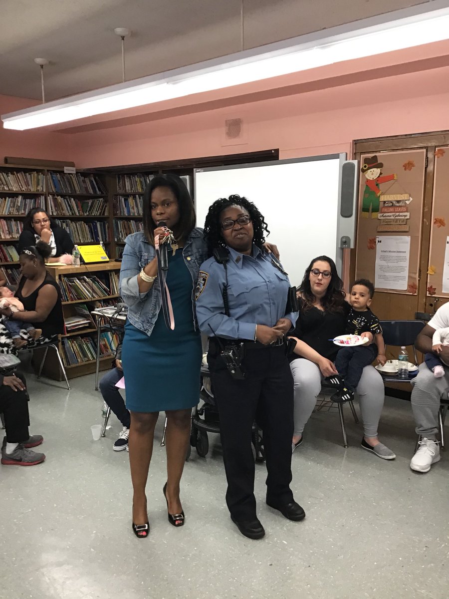 PWheatley_328's tweet photo. Principal Desforges honoring three of our strongest leaders and moms at PS 328.
Motherβs Day luncheonπ #IAM328 #TeachToday #EmpowerTomorrow #NYCDOE #MothersDayLunch https://t.co/v5gp1VsCHu