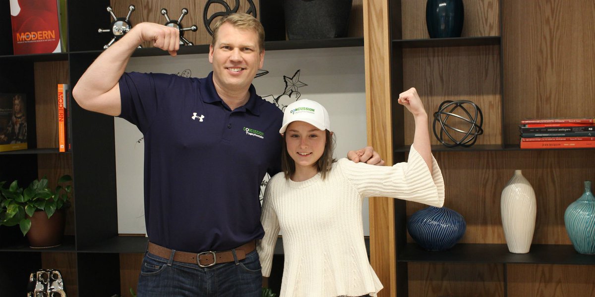 ConcussionCTEfn's tweet photo. It was great meeting @Mighty_Meredith today! Meredith is working hard to raise awareness about #concussions and #tbi. Check out https://t.co/Yrp5uoD5Im to learn more about #mmpkind and be sure to follow @Mighty_Meredith for #followfriday https://t.co/WpXaG7d4Pg