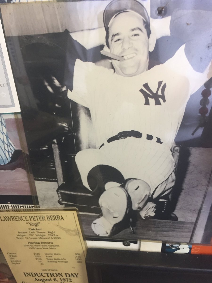 Great photo hanging in my grandfather’s barbershop in Niagara Falls, NY. <a href="/lindsayberra/">Lindsay Berra 〽️</a>