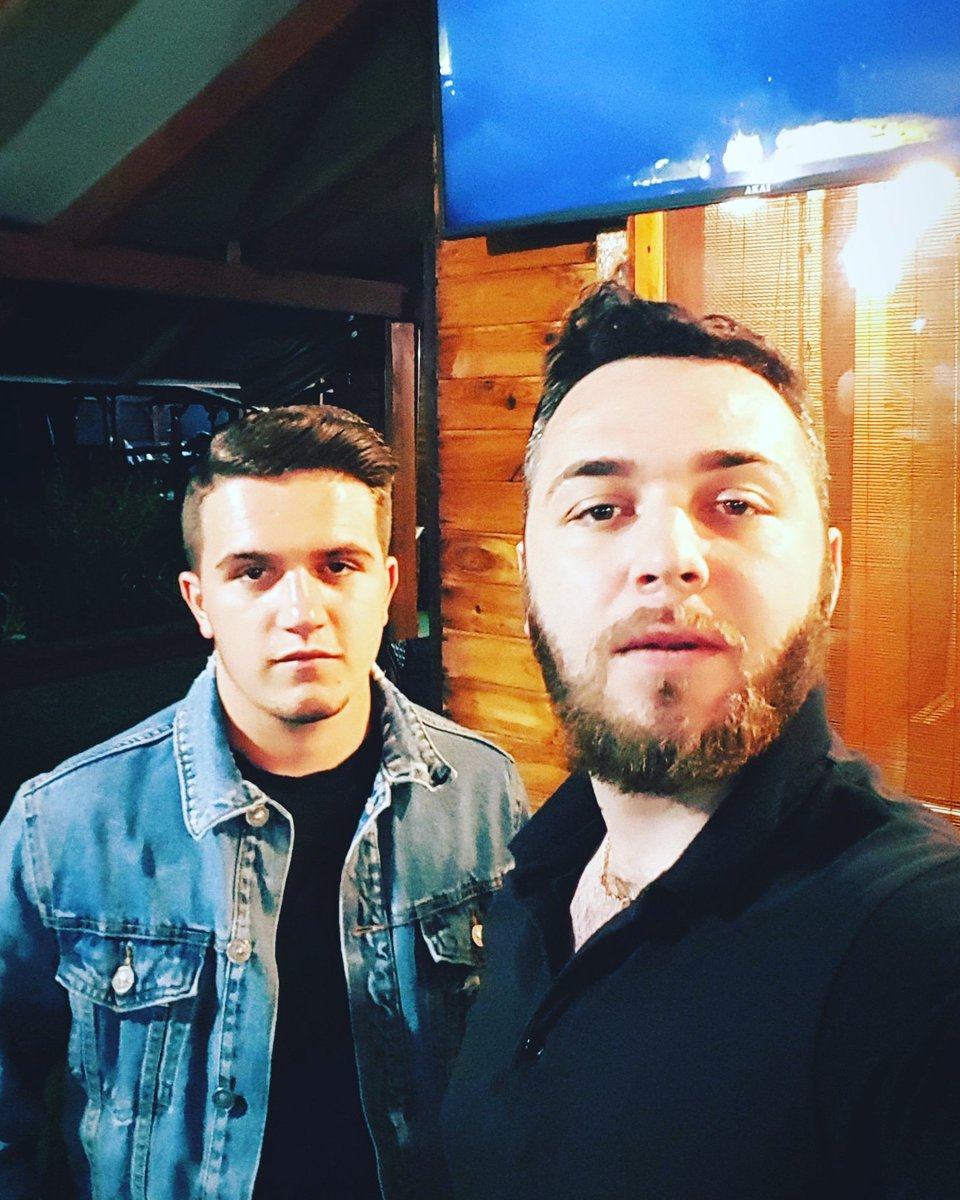 talosdarius's tweet photo. ' Prietenii adevărați rămân #prieteni, ori dacă nu rămân.. înseamnă că n-au fost '
#Friends; #Storyes; #MentalRelationships https://t.co/L3pdQdrNsQ