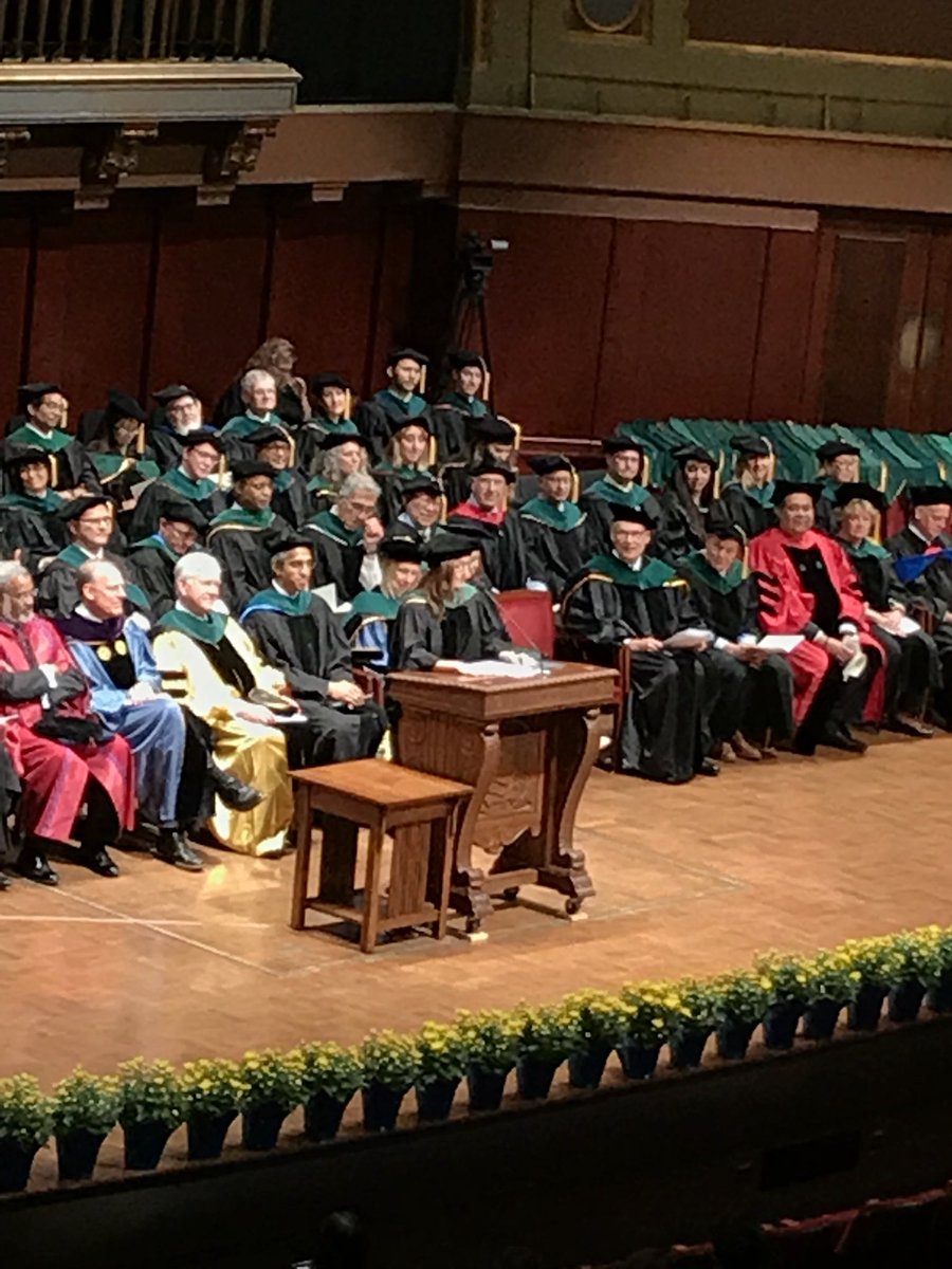 bfry_GoBlue's tweet image. Words of wisdom from @KempnerSamantha to @umichmedicine med school grads “Remember to choose your attitude” and “Go to weddings &amp;amp; family reunions, &amp;amp; remember it will still be a while before you can afford to pass up an open bar.” 

Congrats #class168!!! #doctors #goblue