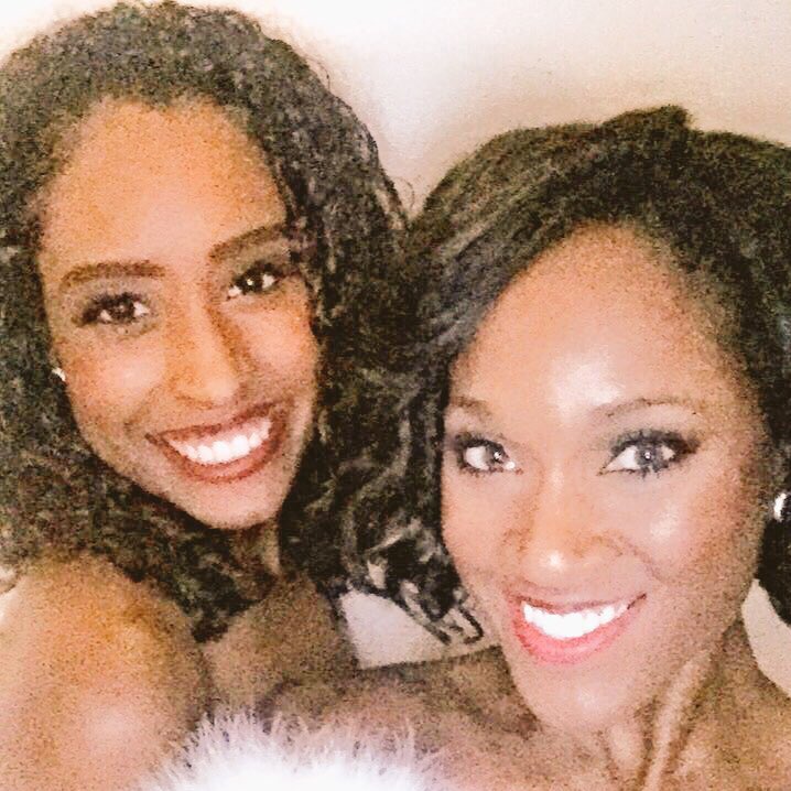 AlliyahB_CC's tweet photo. Goodbyes are never easy &amp; believe me, I’ve stalled for as long as possible!😉 THANK YOU for 5years of love &amp; support! I now pass the torch to my beautiful CCsister &amp; 2year vet, Alliyah! Let’s show her some love #ColtsNation! 😘💙 https://t.co/oBvM1WzhXw