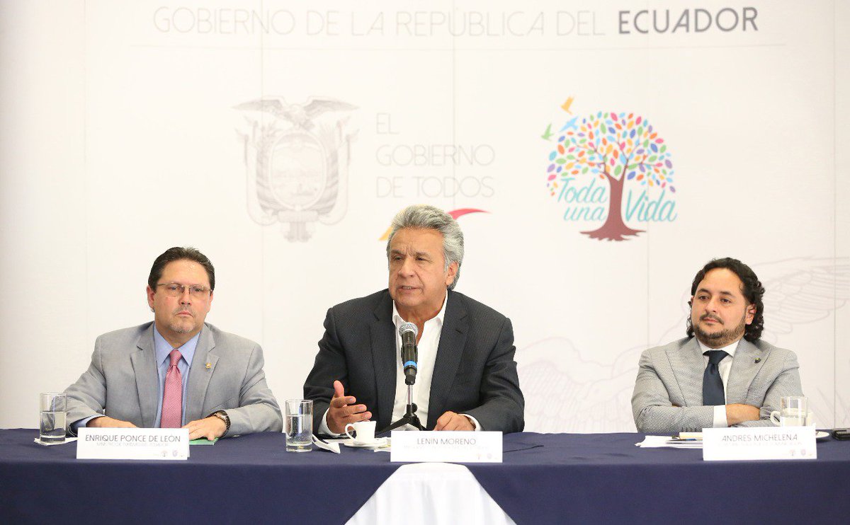 GoberCarchi's tweet photo. Guayaquil, (Guayas) – El presidente de la República, Lenín Moreno, lideró la conferencia de prensa en 
la que el Ministerio de Turismo presentó el Plan de Desarrollo Turístico Nacional, diseñado para impulsar y fomentar el desarrollo turístico del país. https://t.co/6tpq7XQ62H