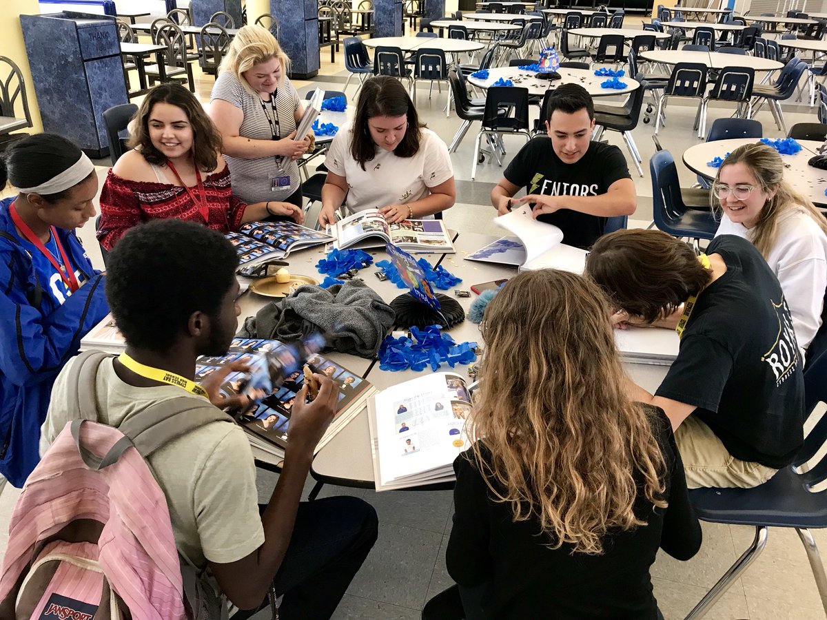 YbkSarahBurker's tweet photo. Seniors are loving their new 2018 @CBHS_TheStorm #yearbooks! Let the yearbook signing party begin! @yearbookforever https://t.co/FeYvJw9LPk