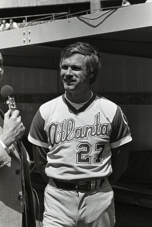 Super70sSports's tweet photo. Today in 1977, Braves owner Ted Turner pulls the ultimate asshole boss move and just names himself the goddamn manager. https://t.co/gMZQKLlE7T