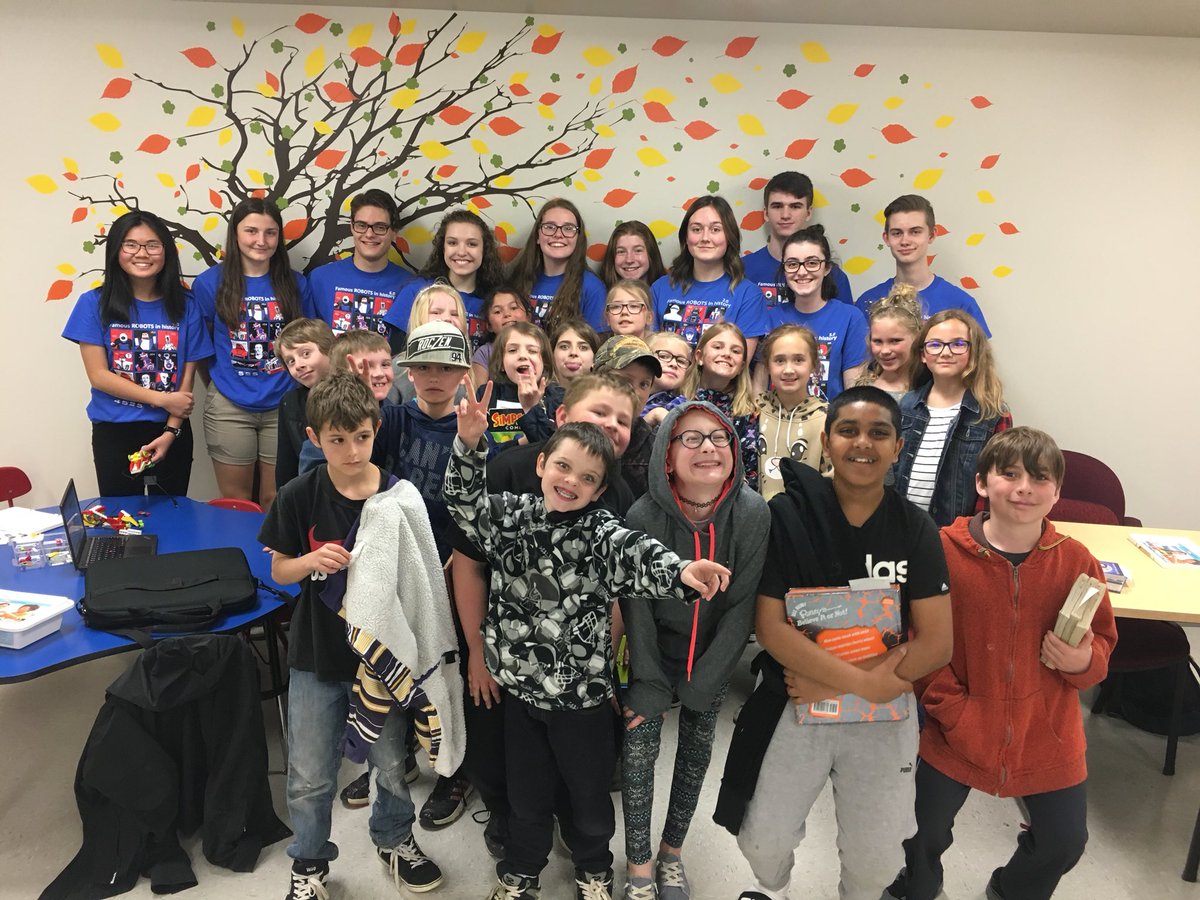 4525robotics's tweet image. Thanks to @StraffRams &amp;amp; @LibrElginCounty in Straffordville for hosting us today. #WeDo have a blast playing with robots! #badpun #ruralrobotics