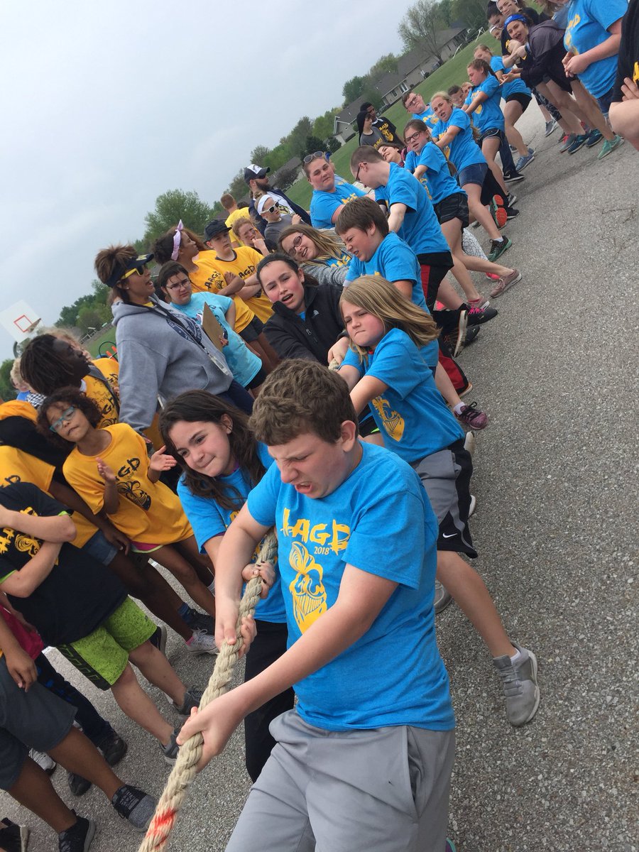 LindaWilton's tweet photo. YMS Tug Competition 2018 #YmsDukes #yorknewstimes @YorkDukePower @KennyLoosvelt @yorknewstimes https://t.co/A3gZkhLCrM