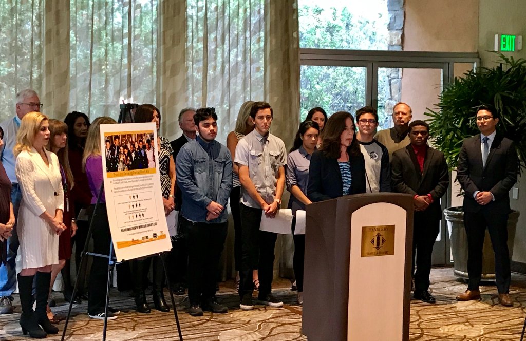SanDiegoCLA's tweet photo. Today the @SanDiegoHMA stood alongside the @CityAttorneySD, law enforcement officials, prevention experts, concerned parents and teens to send a clear message this prom season - Hotels are no place for underage drinking. #operationsafeprom https://t.co/NBPDphhwXj
