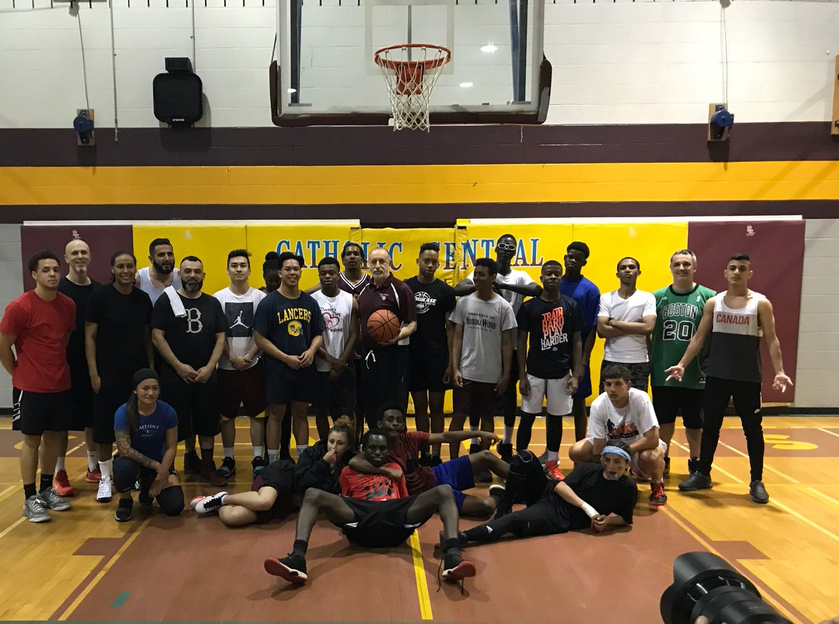 Always a good time <a href="/CCHcomets/">Catholic Central HS</a>! It was great visiting and the alumni’s love playing in their home gym! #BallIsLife 🏀