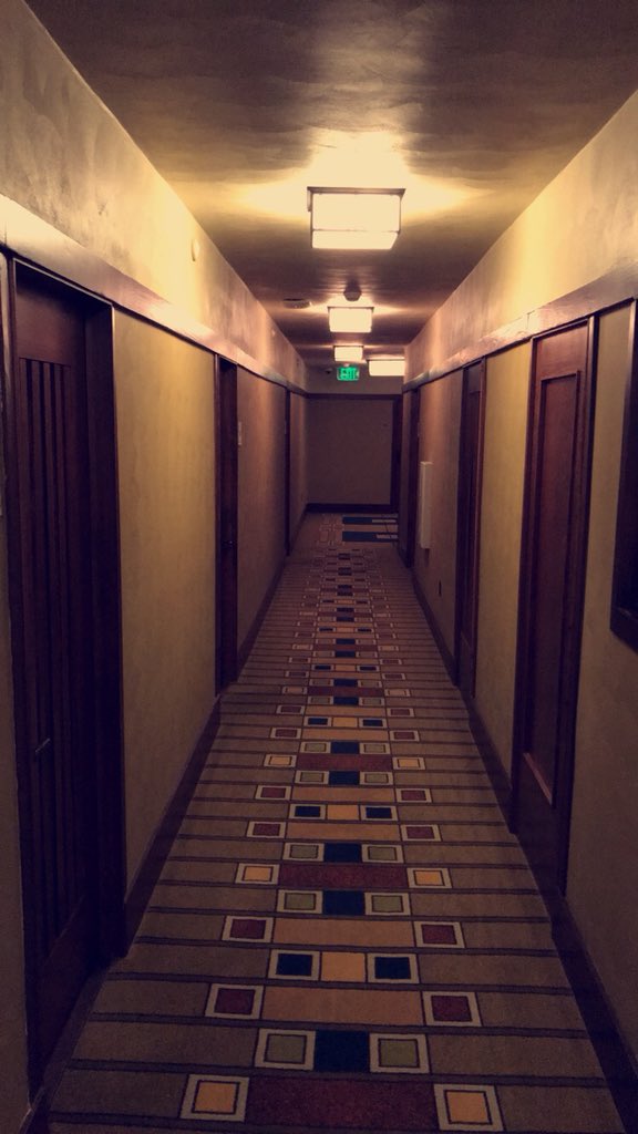 realmariamiller's tweet photo. I feel like I just stepped back in time! The last remaining operational Frank Lloyd Wright Hotel in the world! #history #travel #architecture #explore #oldsoul #architecturelovers #art #buildingcommunity18 #builtheritage https://t.co/UMuKd9Zhyb