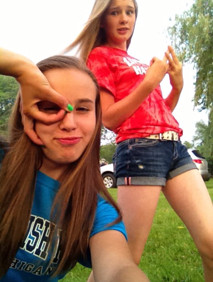 ashleymireles13's tweet photo. happy birthday sam, love you❤️🎉 hope you have a great day & never forget #bestfriendprobz & #ballislyfe 😂💕 @sam14zonca https://t.co/euWu12RLTt