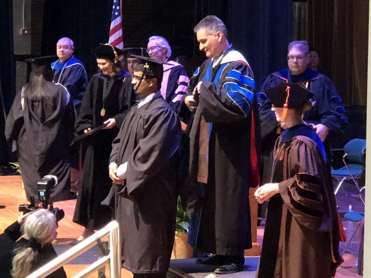 emporiastate's tweet photo. Congratulations @ESU_GradSchool grads!! #ESUClassof2018 https://t.co/oUlFSXRMFz