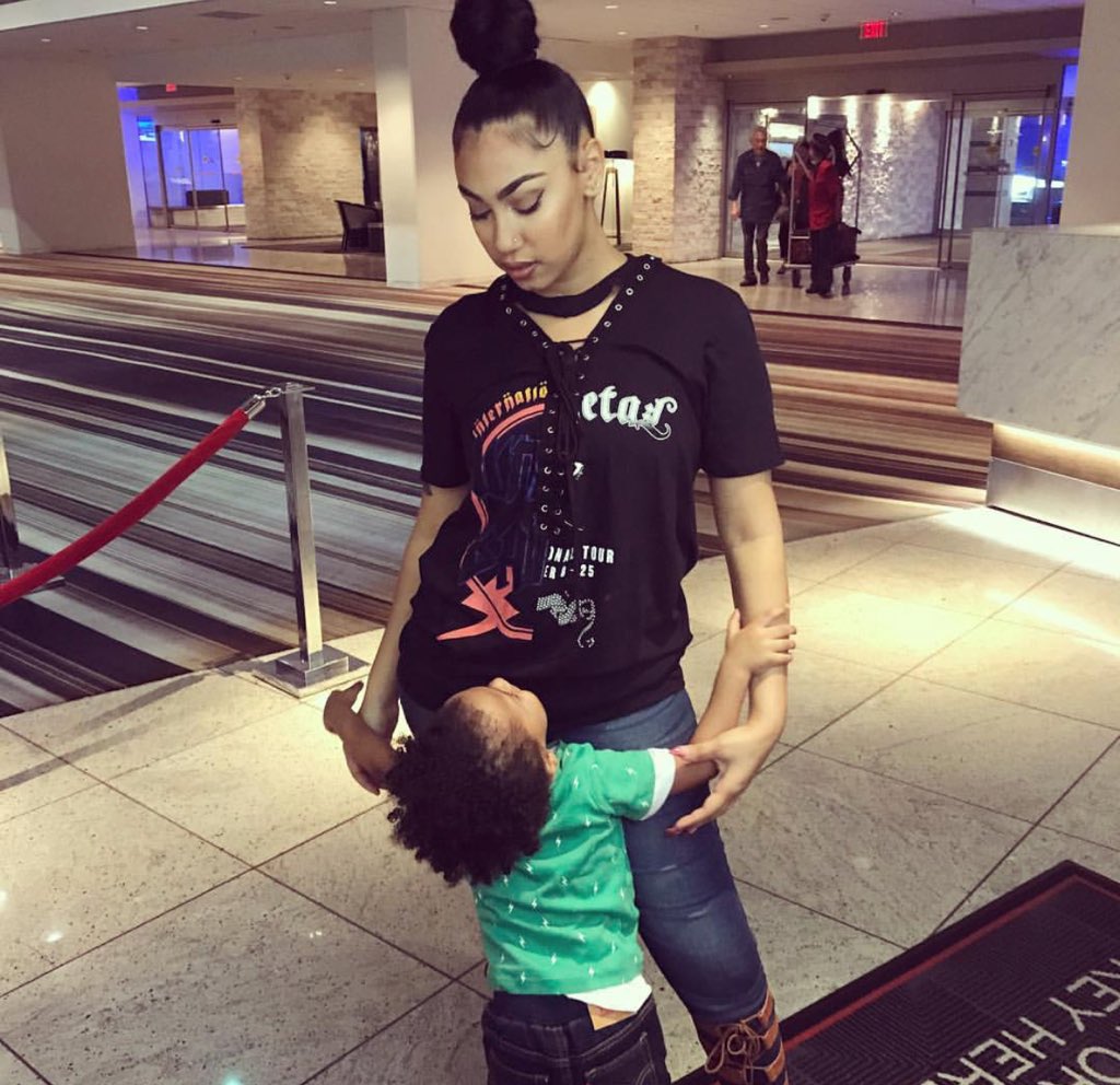 HoneydippedCos's tweet photo. Continuing on this #MomOfTheDay series...today we have musical artist Queen! 😍 Throughout social media judgment, Queen has remained #1 mom to her baby boy CJ 💋 We recognize your hard work!✨ https://t.co/T4ZpJlzyy7