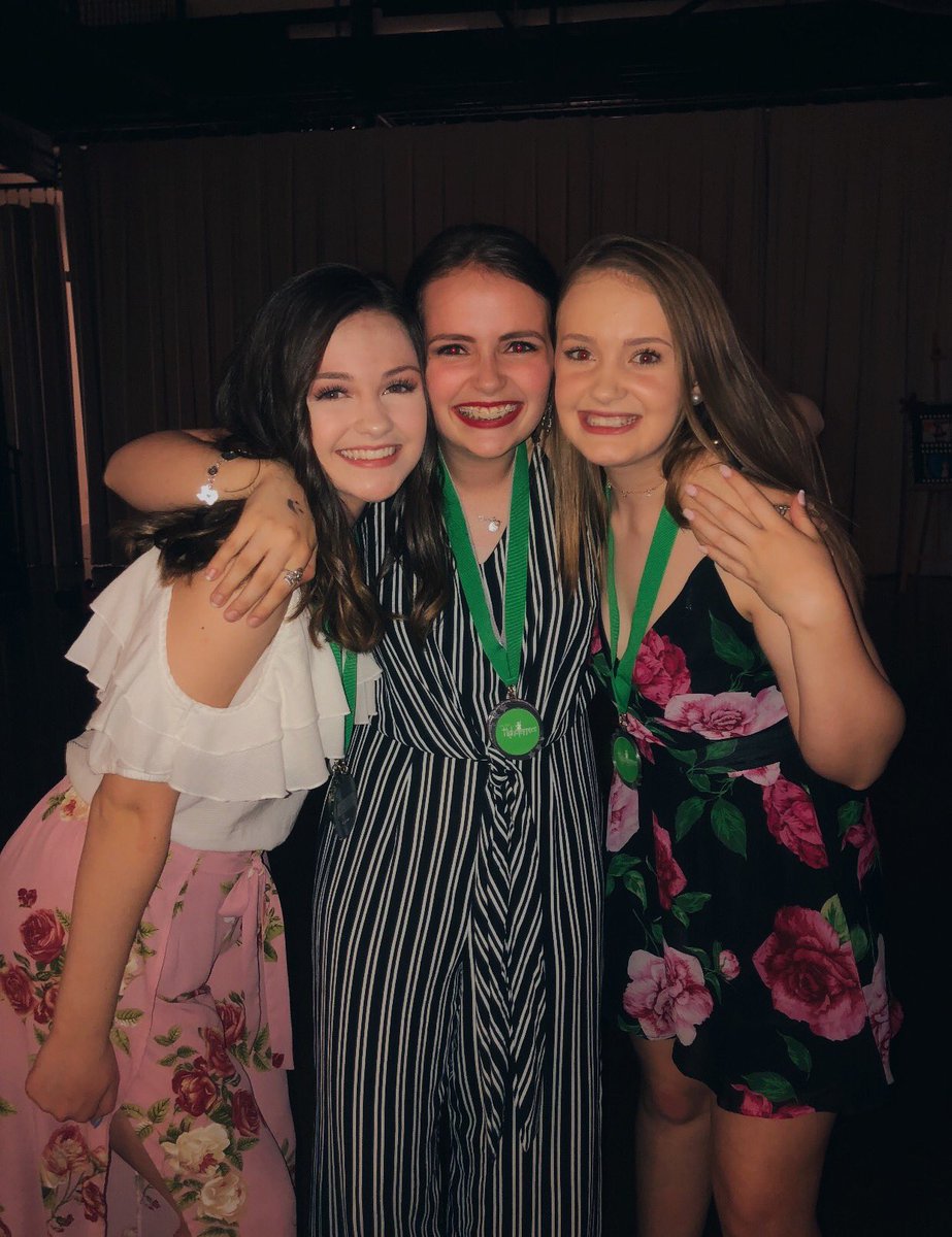 RylieKlump's tweet photo. here’s some cute pics from banquet last night &amp; s/o to anna for her professional pics 🤣💓 https://t.co/PaT1VouWqN