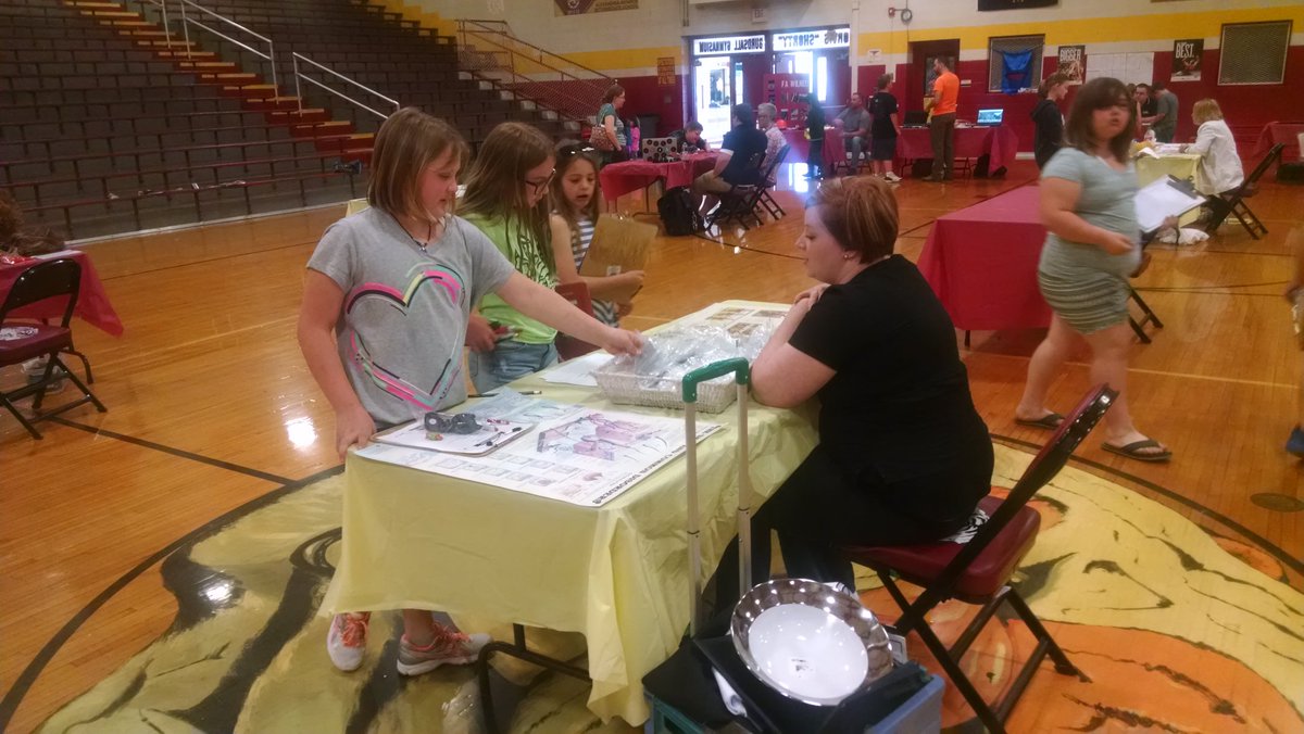 CraigAHowe2's tweet photo. Loved how these kids took career day so serious. They asked great questions to the professionals that were at AMIS today. #flyhighfri #AlexEdChat https://t.co/lcHBOQilMx