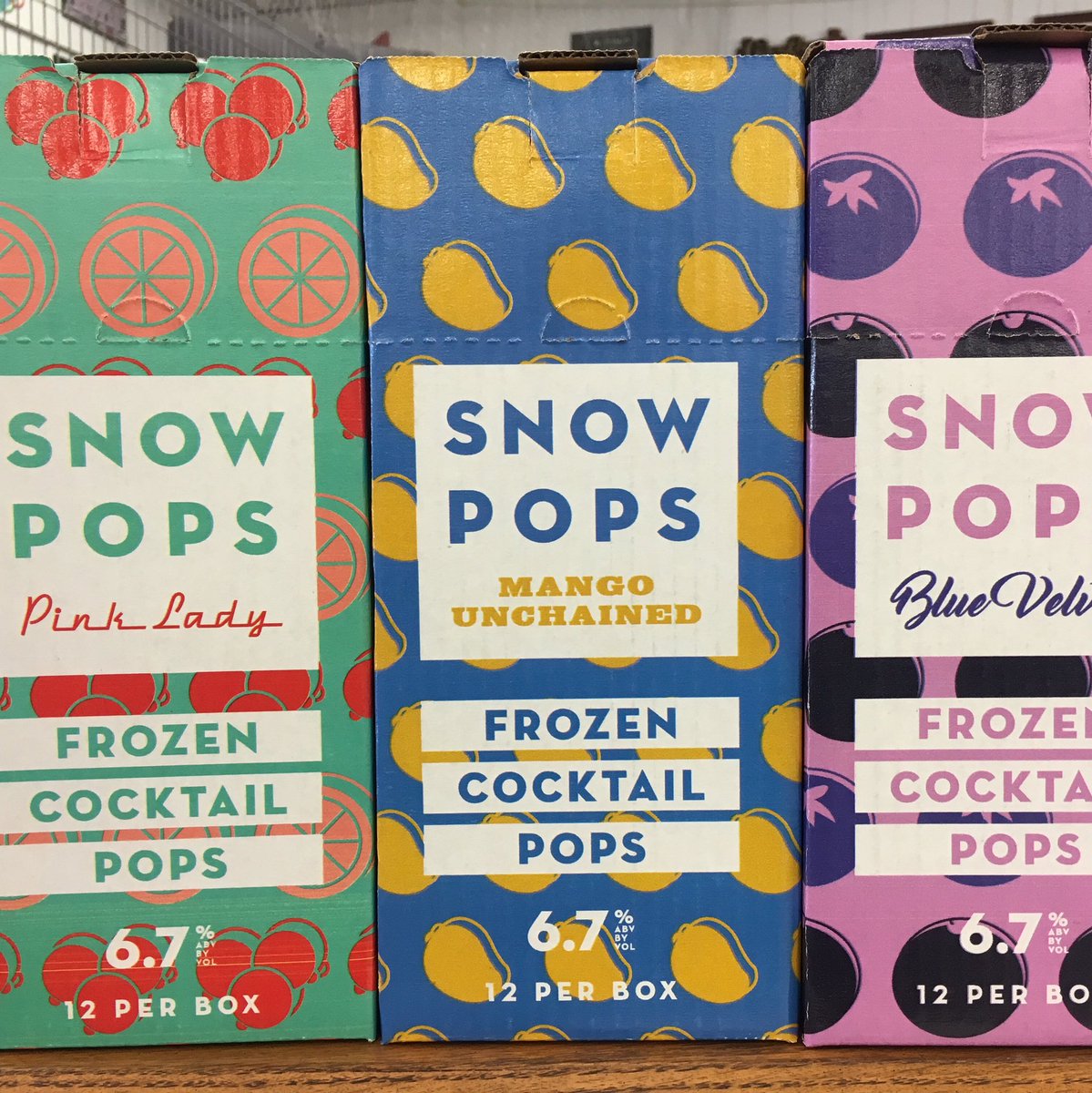 gomersofks's tweet photo. Here now! @SnowAndCompany #snowpops #popsiclesforgrownups #yummy https://t.co/SgzOoyGey6
