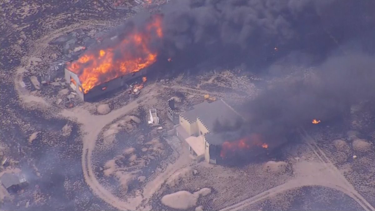 missmountrose's tweet photo. #LIVE: Our chopper is over the #89EFire south of #ChinoValley, now at 2,000 acres
WATCH: https://t.co/mUjCtVfHtF
STORY: https://t.co/fKjDzQ1iUC https://t.co/3VW3NIR5IS