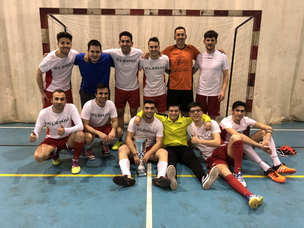 AnaiKleral's tweet photo. ¡¡Nos vamos a primera!! CAMPEONES OEOEOE 🥇🏆 https://t.co/oCBfWXp4jK