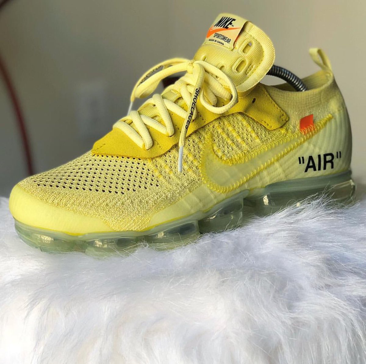 custom off white vapormax