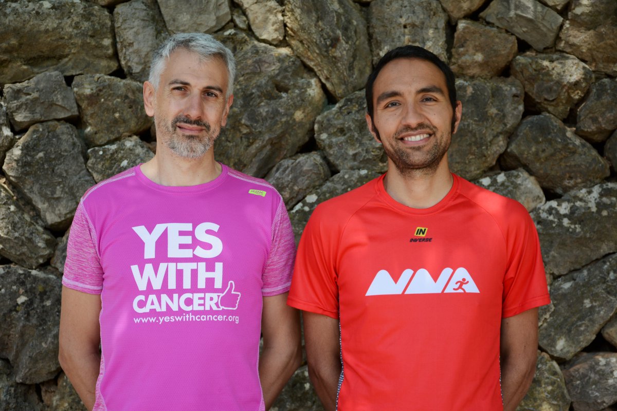 PericasToni's tweet photo. Si vols arribar enfora ves acompanyat. Ultra Trail Mont Blanc!! 
Dilluns novetats! 
#jovaigalutmb

@yeswithcancer @EsRefugi
 @esgarrover1 @marcinteriors  @pablo_a_escobar #esrefugidemuntanya #runnatics #euroilles2003 #restaurantsontomas #bar-restsonmolina https://t.co/omEqT5XSpT