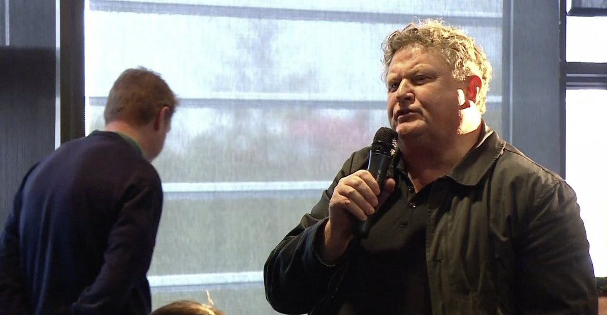 Hvad meinaru ad tetta se ekki open mic?