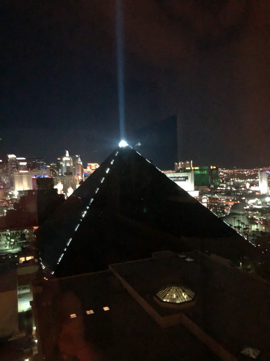 DanielaHarriso7's tweet photo. A different side of Las Vegas https://t.co/3kIeM4xng0 https://t.co/Ytv4o5wDyB