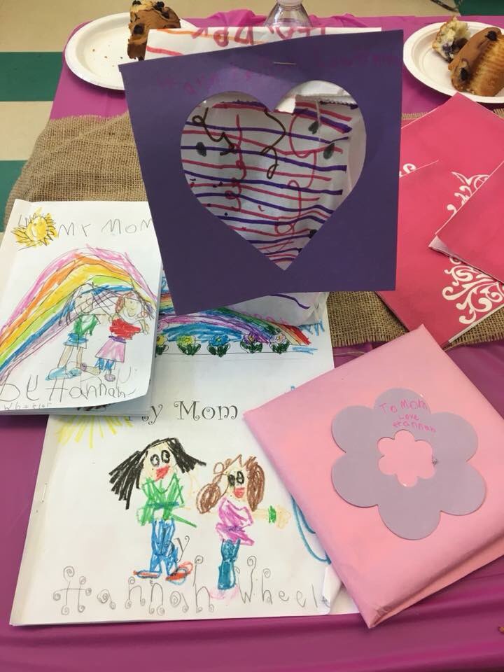 lovetoteachkind's tweet photo. Muffins with Mom was a huge success!! #leggee #mothersday @LeggeeLeopards https://t.co/VHO0griWyN