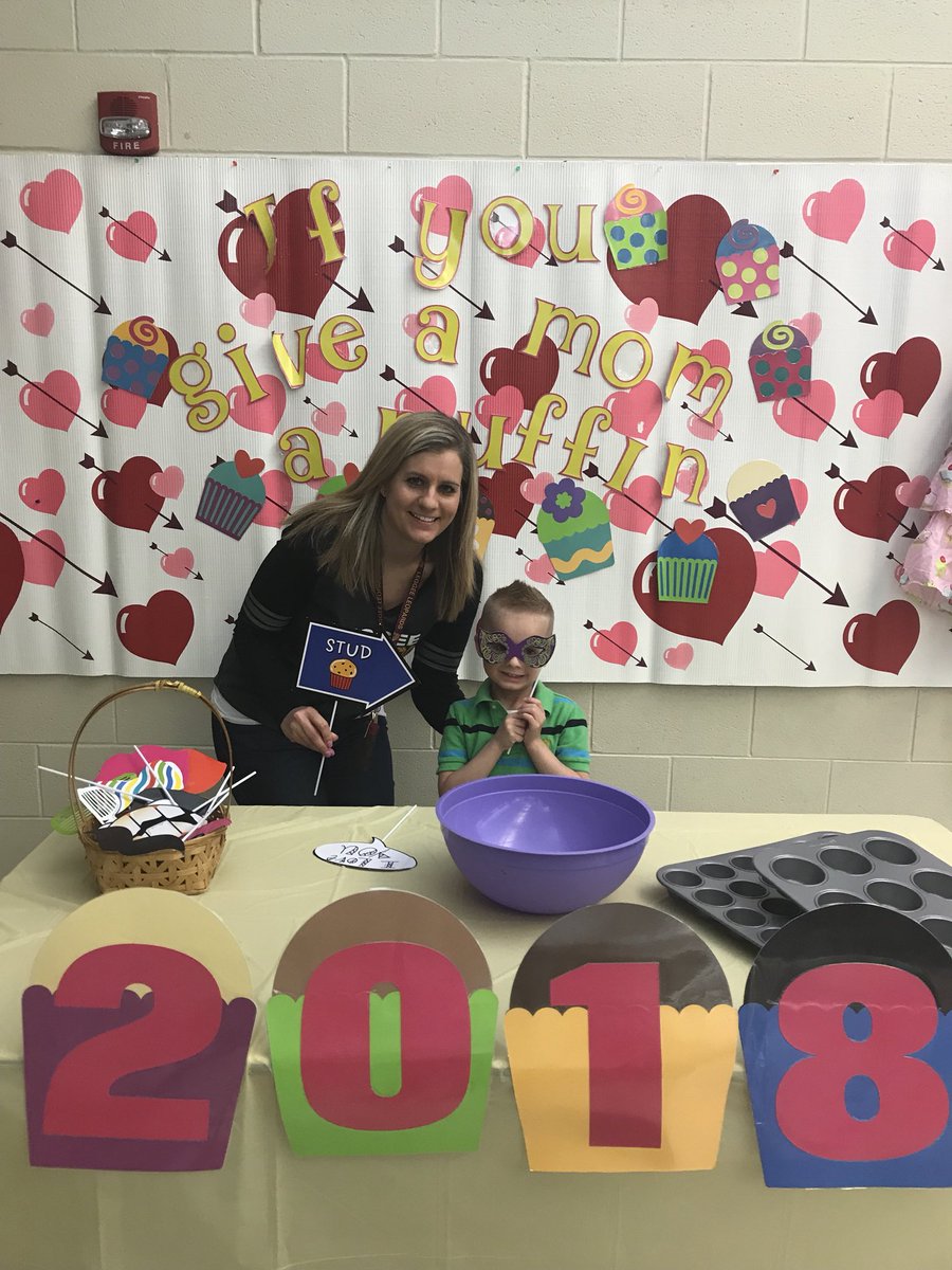 lovetoteachkind's tweet photo. Muffins with Mom was a huge success!! #leggee #mothersday @LeggeeLeopards https://t.co/VHO0griWyN