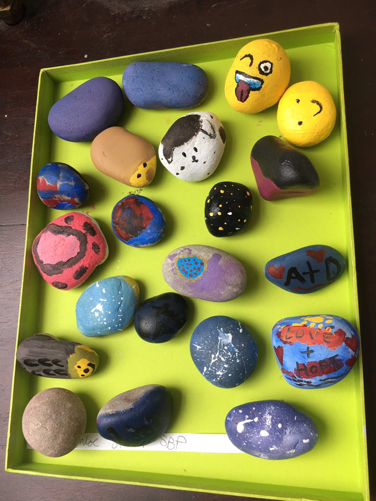 loubell_98's tweet photo. Another successful week painting rocks with the incredibly artistic Year 5's! 😊👍🏻 @GrenewayYear5 @Midge19872373 https://t.co/RFbrSVmueu