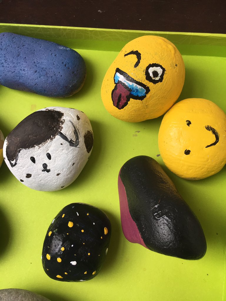 loubell_98's tweet photo. Another successful week painting rocks with the incredibly artistic Year 5's! 😊👍🏻 @GrenewayYear5 @Midge19872373 https://t.co/RFbrSVmueu