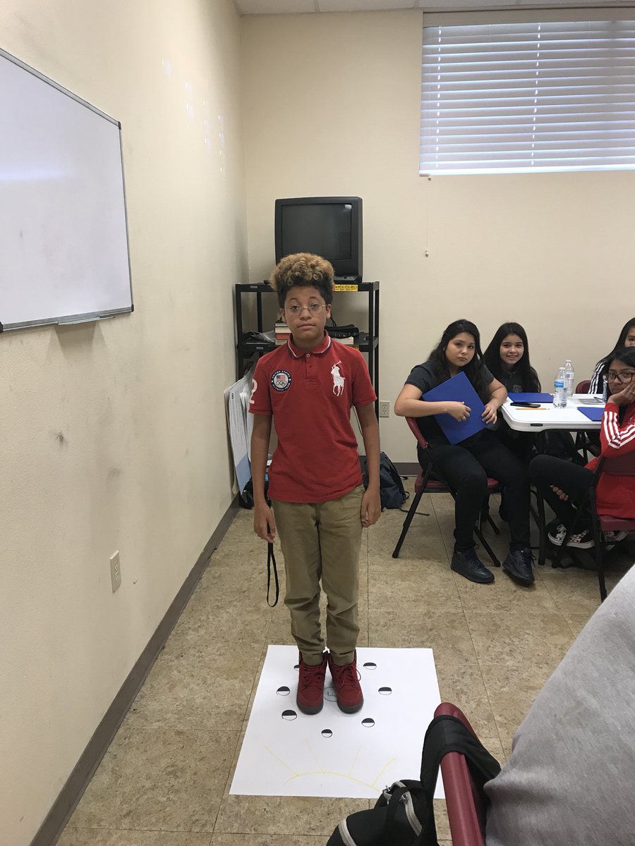 S_Gwartney's tweet photo. Students diving into science concepts Dogan’s Blitz.  @dogantylerisd @TisdScience https://t.co/fxf4CrXfV2