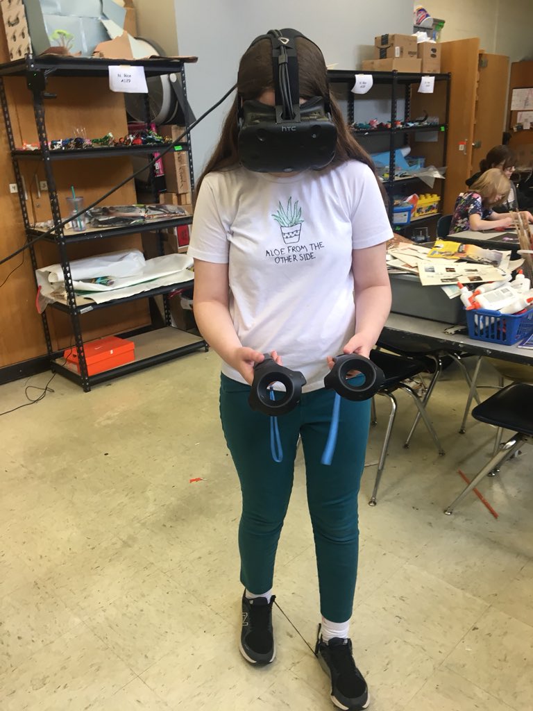 KristinDages's tweet photo. Stop-motion animation and painting in VR with @tiltbrush on the @htcvive ...impressive! Watching others experience VR for the first time is a fleeting experience. #FutureNorm #ImmersiveEdu #creativity with @NRiceEWArt https://t.co/gRgAefXw53