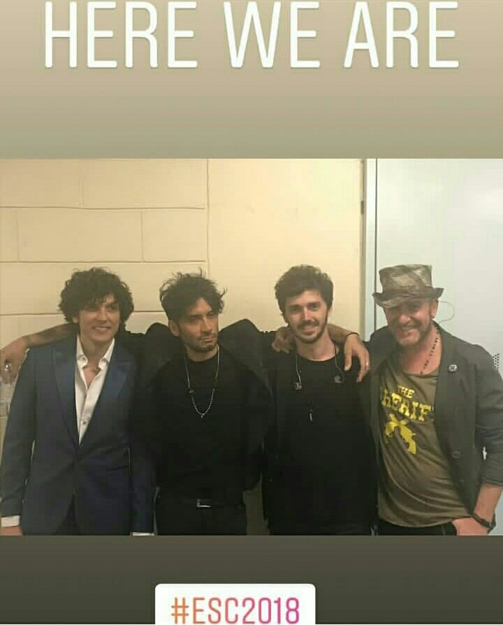Goddess1998_'s tweet photo. Il quartetto delle meraviglie 😍
#ErmalMeta #FabrizioMoro #MetaMoro #ItalyForever #NonMiAveteFattoNiente #NMFN #ESC2018 #Eurovision #ESCita #MetaMoroESC2018 https://t.co/3nVMJBN1pT