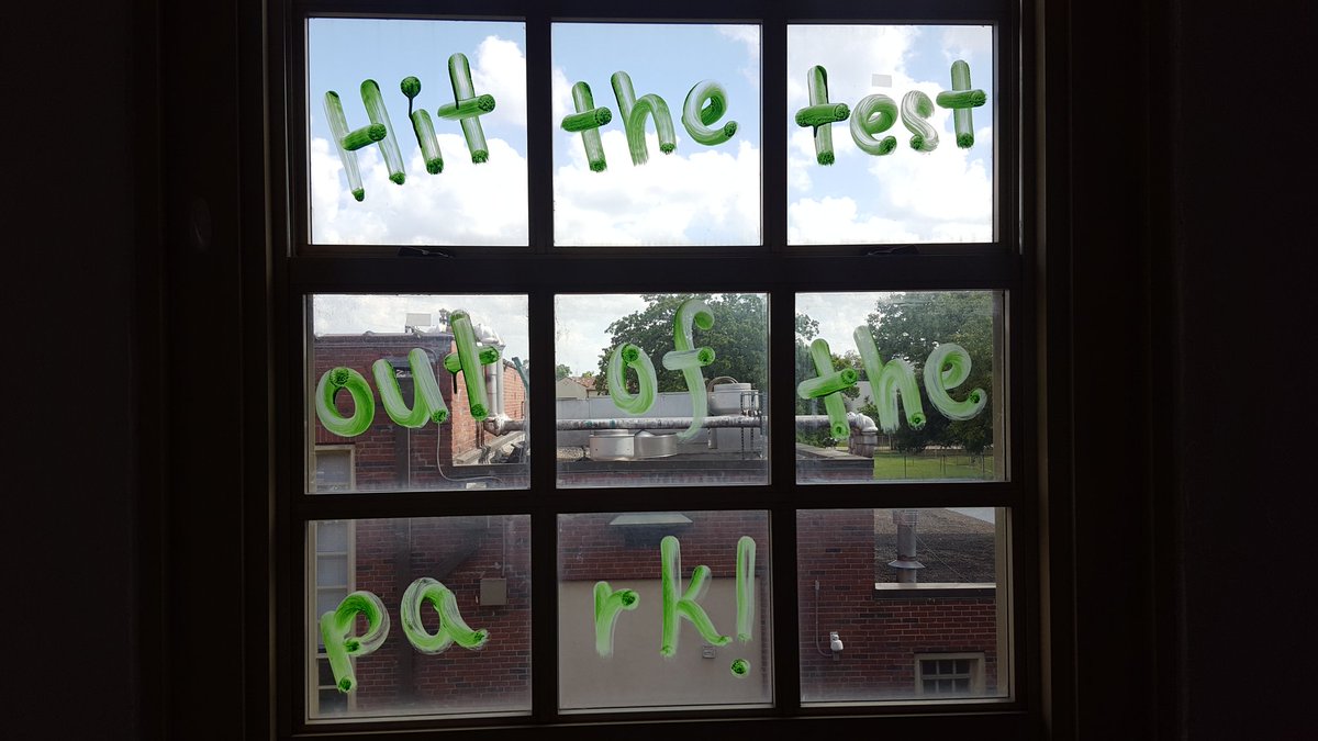 mtgarcia2010's tweet photo. Motivational messages from the penthouse view (aka 2nd floor windows)! Our @MemorialElm students will do their best @HISDFACE @hisd https://t.co/blamMg7wsS