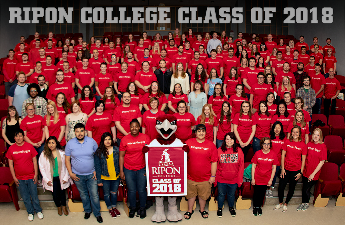 riponcollege's tweet photo. Presenting the Ripon College Class of 2018. #RCgrad2018 #neverforget https://t.co/do9rq7kMka
