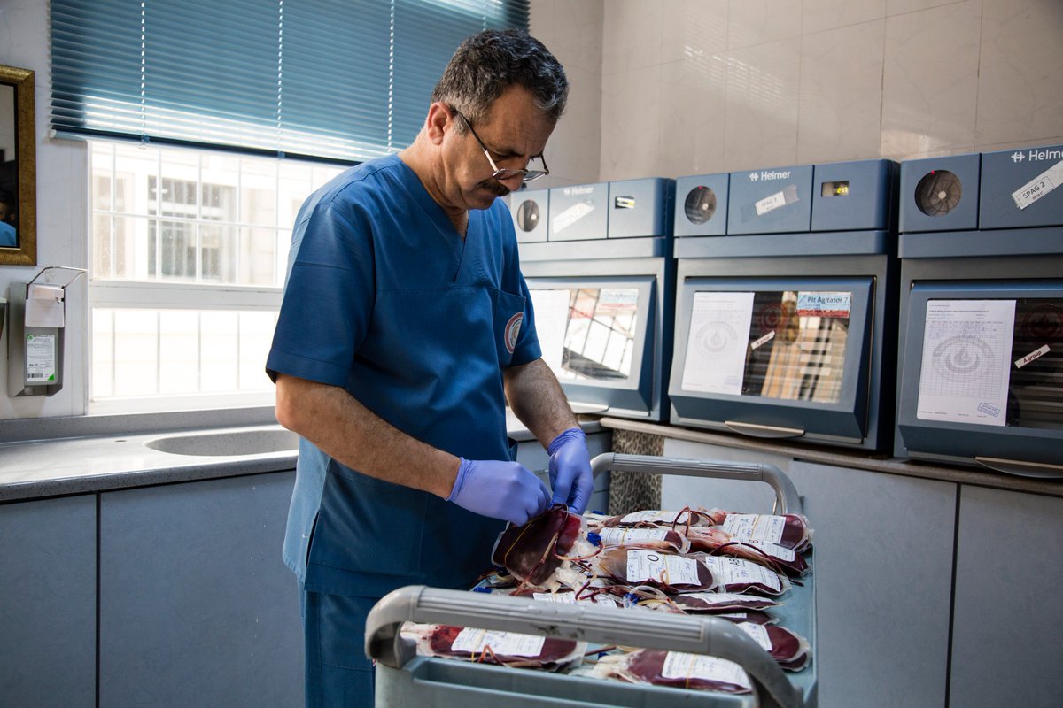 WHOIraq's tweet photo. @WHO helps strengthen and support health systems in #Iraq, including through providing equipment and staff incentives to a key blood bank in the city of Erbil.
#HealthyIraq https://t.co/k50b02irbO