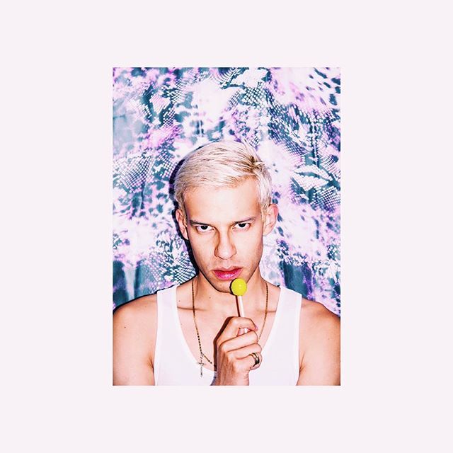 joseaponte's tweet photo. ✨ How very 🍭
.
.
.
.
.
#love #portrait #me #lollipop #body #face #photography #mode #male #malebeauty #modelmanagment #cute #boy #instagood #igers #hairstyle #blonde #editorial #fashion #style #oneofthem https://t.co/b6opd5xpAd https://t.co/mIPEXuk2vh