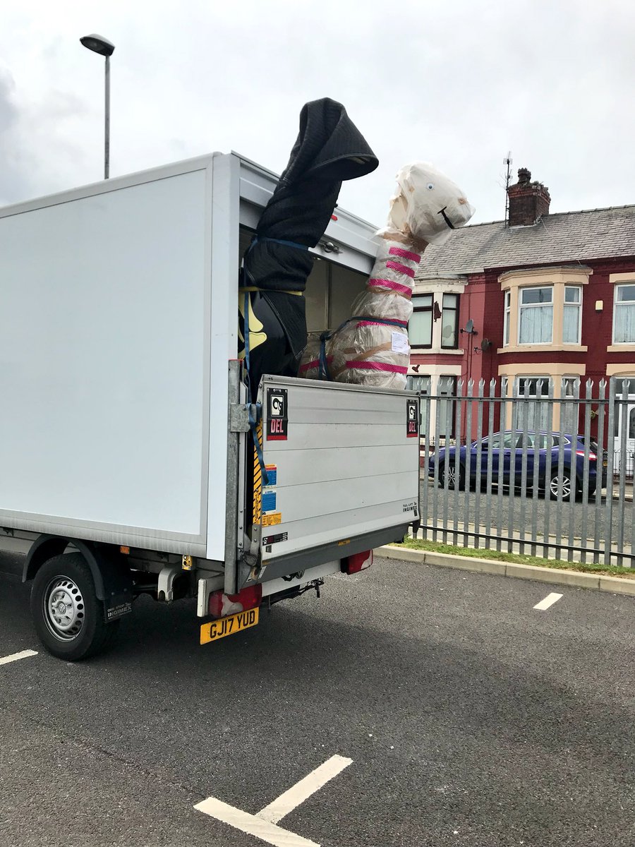 Fraintransport's tweet photo. @tracimoss13 @FandGAntics @WorcStandsTall @wildinart @HW_Chamber @StRichardsHosp Loads of room https://t.co/VLY8C5lGiD